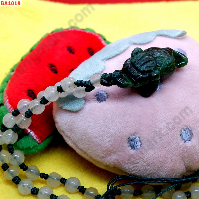 BA1019 สร้อยคอกบคาบเหรียญ หยกจักรพรรดิ ราคา 599 บาท http://ww2.hengmark.com/view_product/BA1019.htm