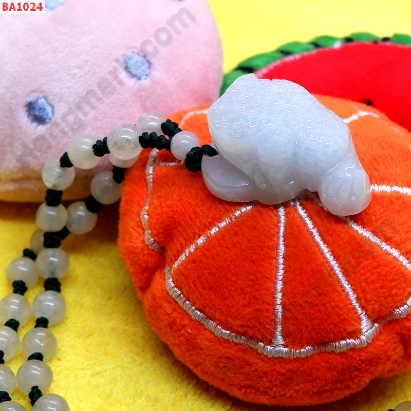 BA1024 สร้อยคอหยก จี้รูปกบคาบเหรียญ หยกเหลือง ราคา 499 บาท http://ww2.hengmark.com/view_product/BA1024.htm