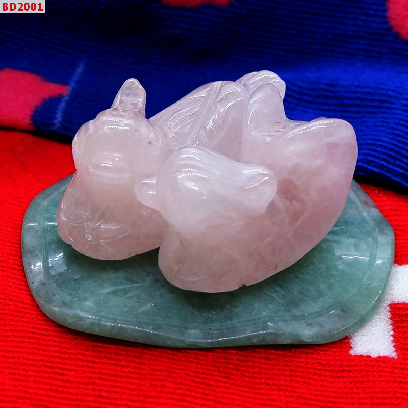 BD2001 เป็ดแมนดาริน หินโรสควอทตซ์ ขนาดเล็ก ราคา 999 บาท http://ww2.hengmark.com/view_product/BD2001.htm