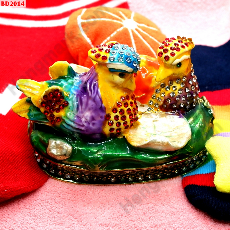 BD2014 เป็ดแมนดารินสีฟ้า ตลับเครื่องประดับฝังคริสตัล ราคา 1099 บาท http://ww2.hengmark.com/view_product/BD2014.htm