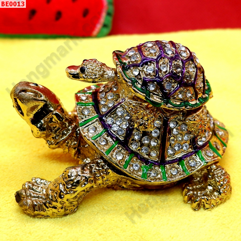 BE0013 เต่า 2 ตัว สีทองเขียว ตลับเครื่องประดับฝังคริสตัล ราคา 799 บาท http://ww2.hengmark.com/view_product/BE0013.htm