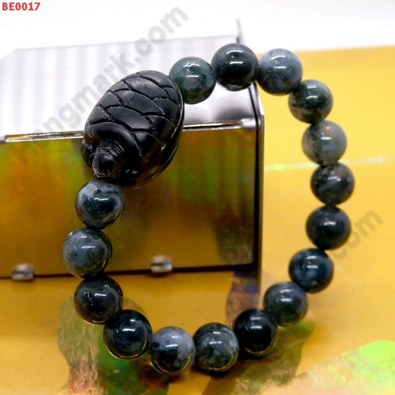 BE0017 สร้อยข้อมือเต่าหยก สีเขียวเข้ม ราคา 399 บาท http://ww2.hengmark.com/view_product/BE0017.htm