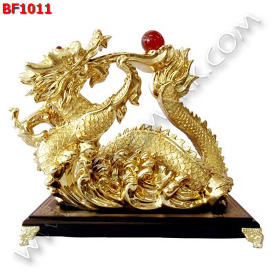 BF1011 มังกรชูหัวและหางตะปบลูกแก้วแดง ราคา 6900 บาท http://ww2.hengmark.com/view_product/BF1011.htm