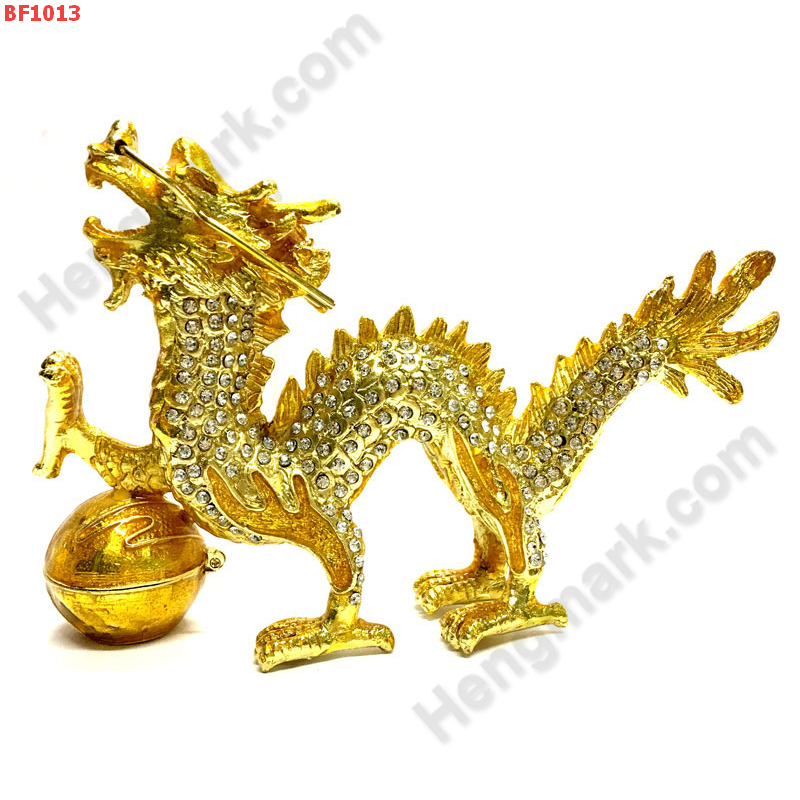 BF1013 มังกรทอง ตลับเครื่องประดับฝังพลอย ราคา 949 บาท http://ww2.hengmark.com/view_product/BF1013.htm