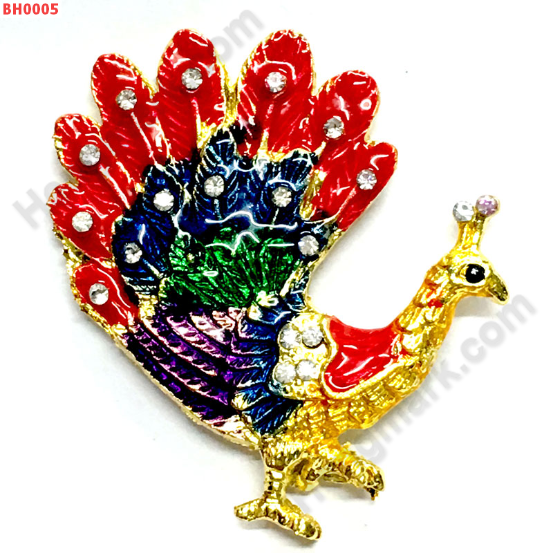 BH0005 นกยูงฝังคริสตัล แม่เหล็กติดตู้เย็น ราคา 199 บาท http://ww2.hengmark.com/view_product/BH0005.htm