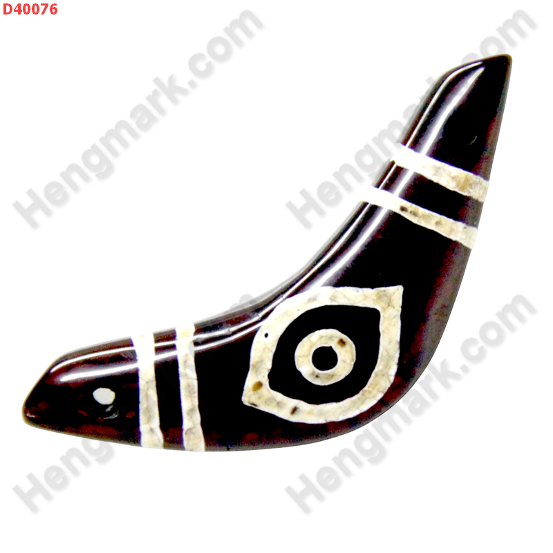 D40076 หิน DZI รูปบูมเมอแรง ลายตามังกร ราคา 400 บาท http://ww2.hengmark.com/view_product/D40076.htm