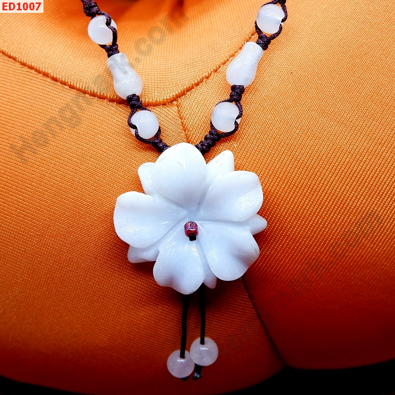 ED1007 สร้อยคอ จี้ดอกโบตั๋นหยก ราคา 199 บาท http://ww2.hengmark.com/view_product/ED1007.htm