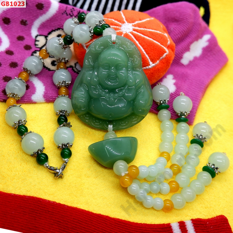 GB1023 สร้อยแขวนพระสังกัจจายน์หินสีเขียว ราคา 399 บาท http://ww2.hengmark.com/view_product/GB1023.htm
