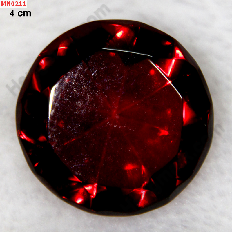 MN0211 โคตรเพชรเสริมฮวงจุ้ย สีแดง ราคา 100 บาท http://ww2.hengmark.com/view_product/MN0211.htm