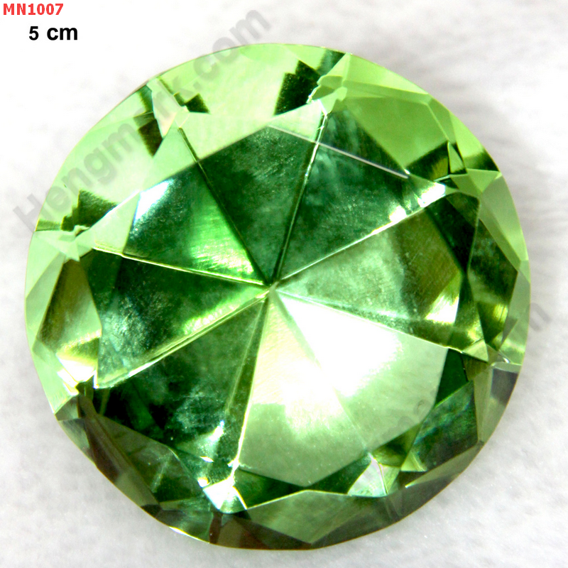 MN1007 โคตรเพชรเสริมฮวงจุ้ย สีเขียวอ่อน ราคา 150 บาท http://ww2.hengmark.com/view_product/MN1007.htm