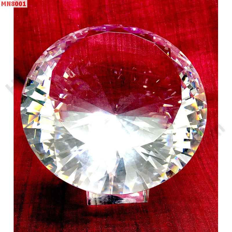 MN8001 โคตรเพชรแก้วใสพร้อมขาตั้งแก้ว ราคา 3000 บาท http://ww2.hengmark.com/view_product/MN8001.htm
