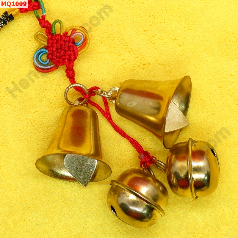 MQ1009 กระดิ่งสีทอง 2 ชิ้นและลูกกระพรวน 2 ชิ้น พร้อมที่แขวน ราคา 199 บาท http://ww2.hengmark.com/view_product/MQ1009.htm