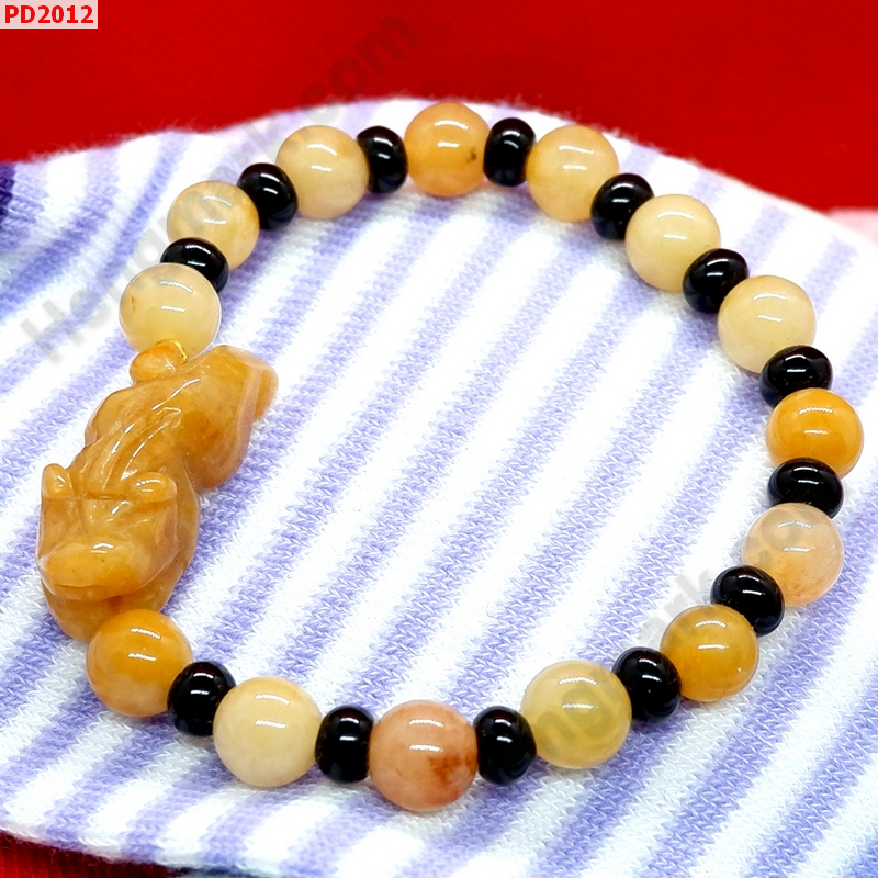 PD2012  สร้อยข้อมือปี่เซียะหยกน้ำผึ้ง ราคา 229 บาท http://ww2.hengmark.com/view_product/PD2012.htm