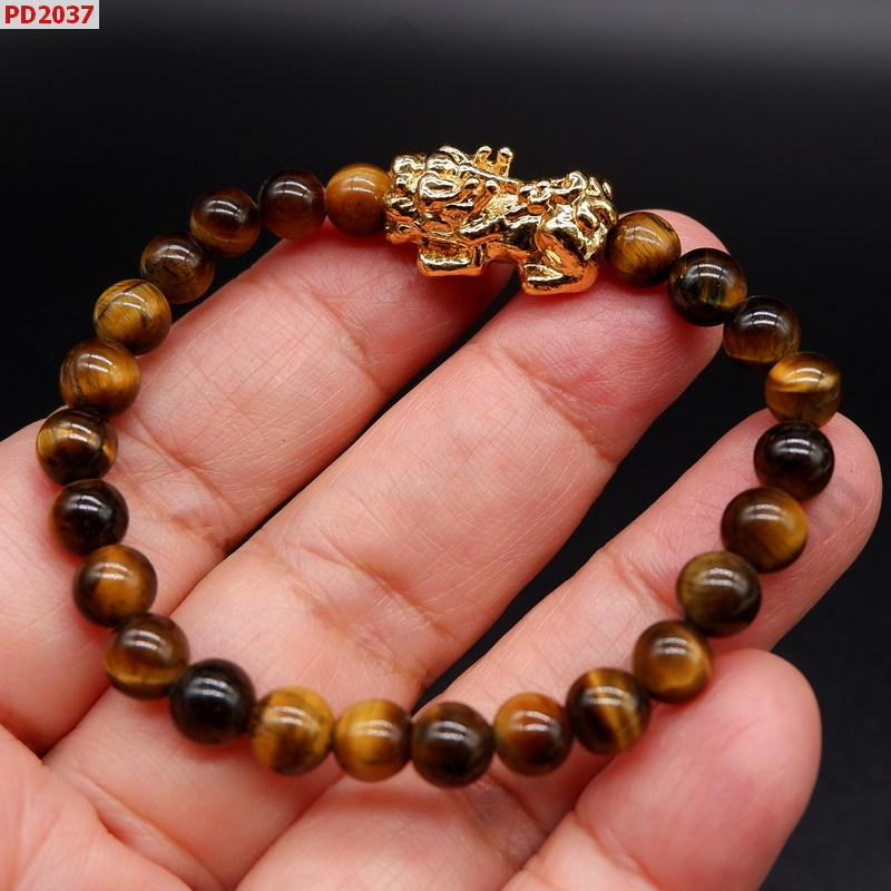 PD2037 สร้อยข้อมือปี่เซียะทอง+หินไทเกอร์อาย ราคา 249 บาท http://ww2.hengmark.com/view_product/PD2037.htm