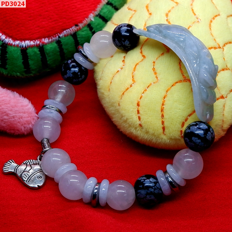 PD3024 สร้อยข้อมือปี่เซียะหยกขาวอมเขียว ราคา 399 บาท http://ww2.hengmark.com/view_product/PD3024.htm