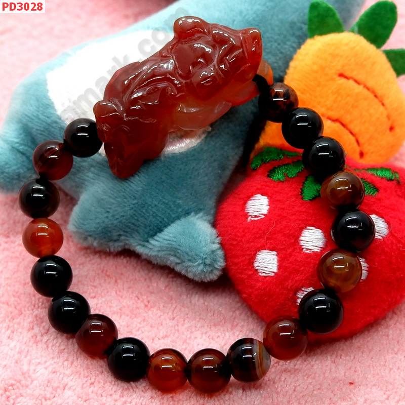 PD3028 สร้อยข้อมือปี่เซียะแดง ราคา 399 บาท http://ww2.hengmark.com/view_product/PD3028.htm