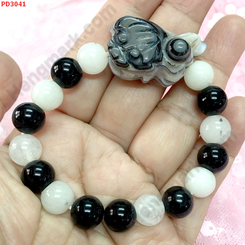 PD3041  สร้อยข้อมือปี่เซียะหินอะเก็ต ราคา 399 บาท http://ww2.hengmark.com/view_product/PD3041.htm
