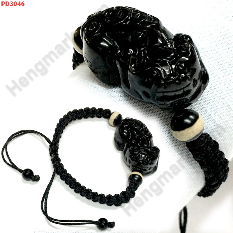 PD3046 สร้อยข้อมือปี่เซียะหินสีดำเชือกถัก ราคา 339 บาท http://ww2.hengmark.com/view_product/PD3046.htm