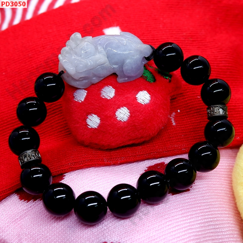 PD3050 สร้อยข้อมือหยกขาวหินดำ ราคา 399 บาท http://ww2.hengmark.com/view_product/PD3050.htm