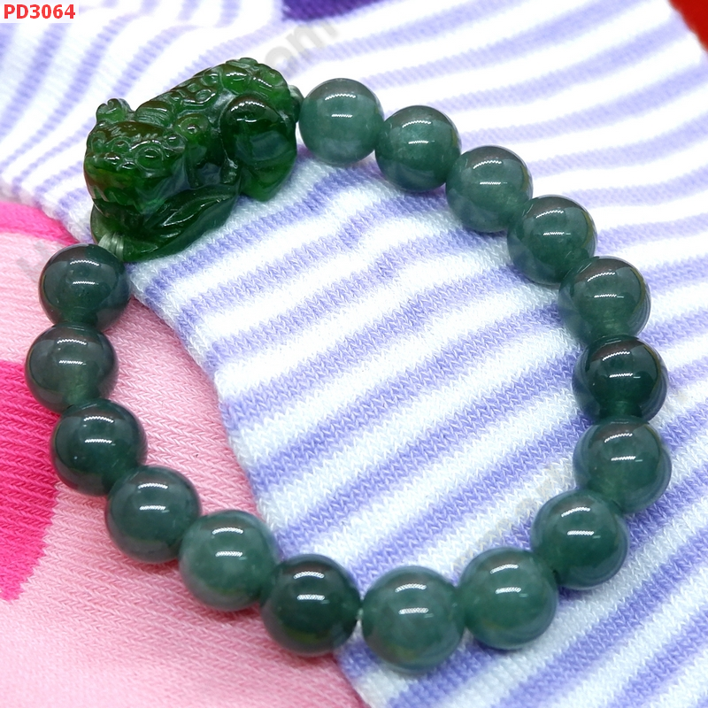 PD3064 สร้อยข้อมือปี่เซียะหินสีเขียวเข้ม ราคา 399 บาท http://ww2.hengmark.com/view_product/PD3064.htm