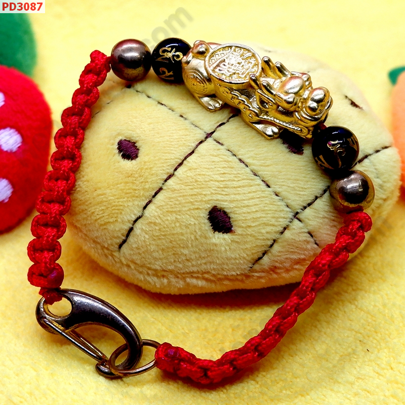 PD3087 สร้อยข้อมือปี่เซียะทอง+คาถา เชือกถัก ราคา 399 บาท http://ww2.hengmark.com/view_product/PD3087.htm