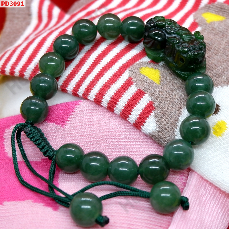 PD3091 สร้อยข้อมือปี่เซียะหินสีเขียวเข้มสร้อยเชือก ราคา 399 บาท http://ww2.hengmark.com/view_product/PD3091.htm