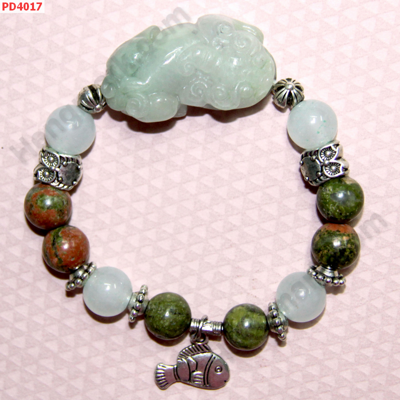 PD4017 สร้อยข้อมือปี่เซียะหยกขาวอมเขียว ราคา 499 บาท http://ww2.hengmark.com/view_product/PD4017.htm