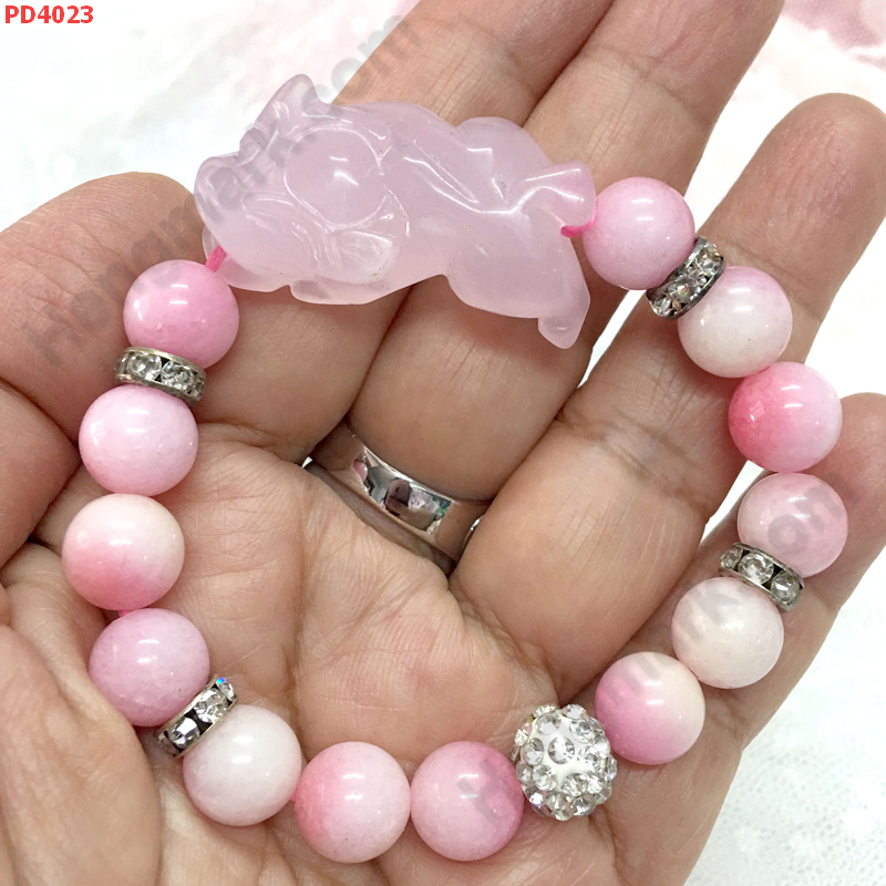 PD4023 สร้อยข้อมือปี่เซียะชมพู  -ลูกท้อ ราคา 479 บาท http://ww2.hengmark.com/view_product/PD4023.htm