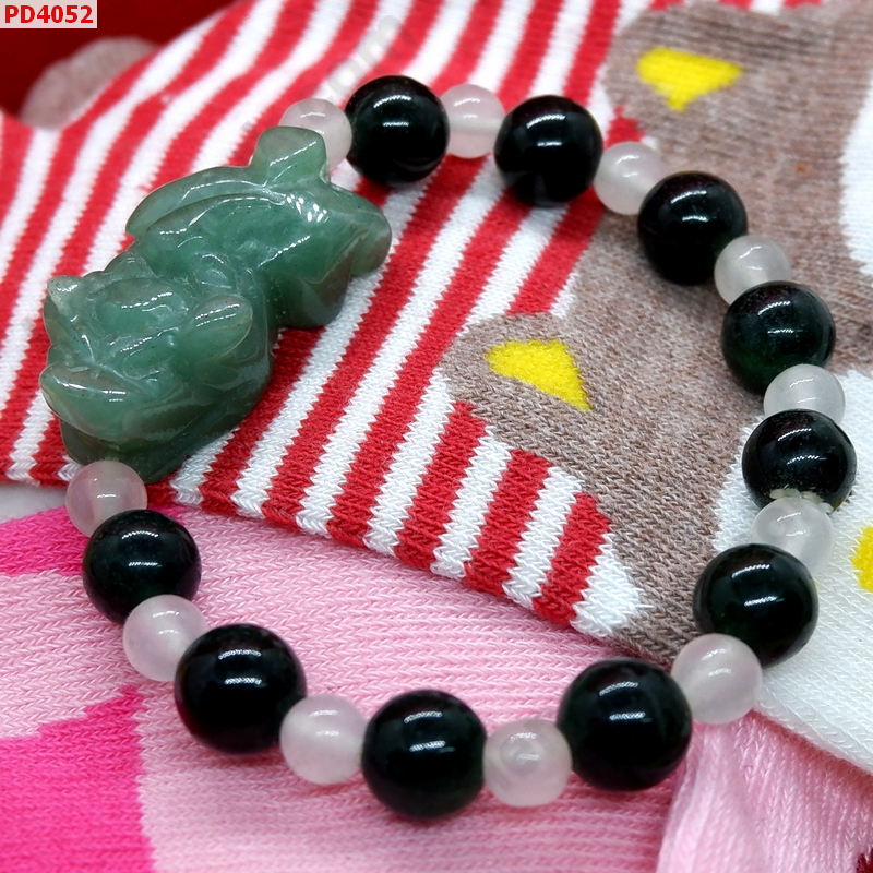 PD4052 สร้อยข้อมือปี่เซียะหยกเขียว ราคา 429 บาท http://ww2.hengmark.com/view_product/PD4052.htm