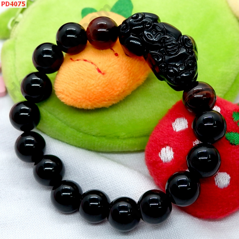 PD4075 สร้อยข้อมือปี่เซียะหินสีดำ ราคา 449 บาท http://ww2.hengmark.com/view_product/PD4075.htm