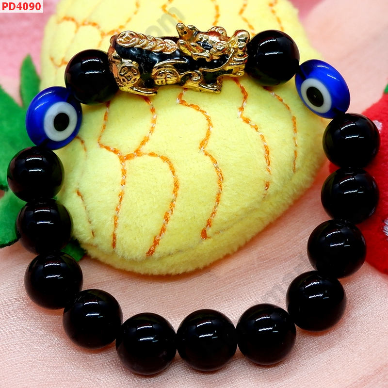PD4090 สร้อยข้อมือปี่เซียะสีทองลายน้ำเงิน+ตาสวรรค์ ราคา 499 บาท http://ww2.hengmark.com/view_product/PD4090.htm