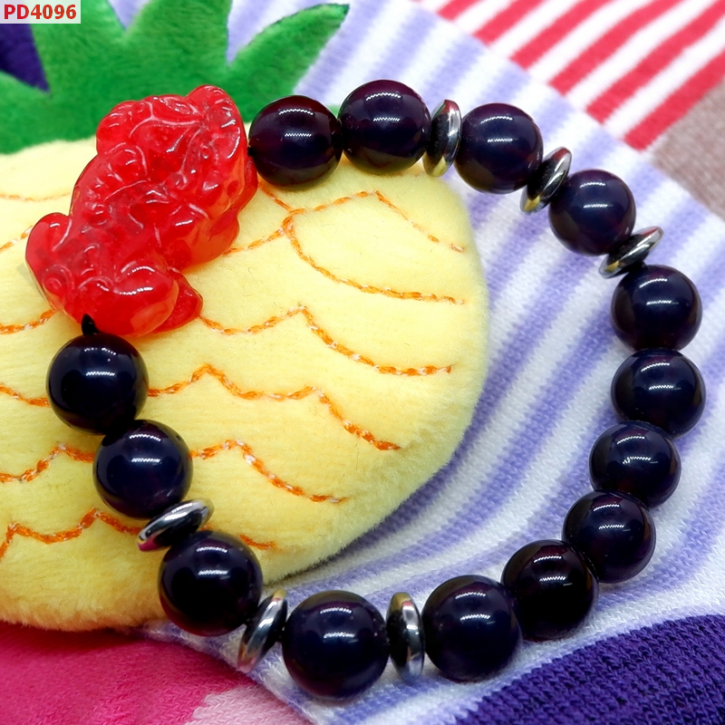 PD4096 สร้อยข้อมือปี่เซียะหินสีแดง+หินมูนสโตนสีม่วงแดง ราคา 459 บาท http://ww2.hengmark.com/view_product/PD4096.htm