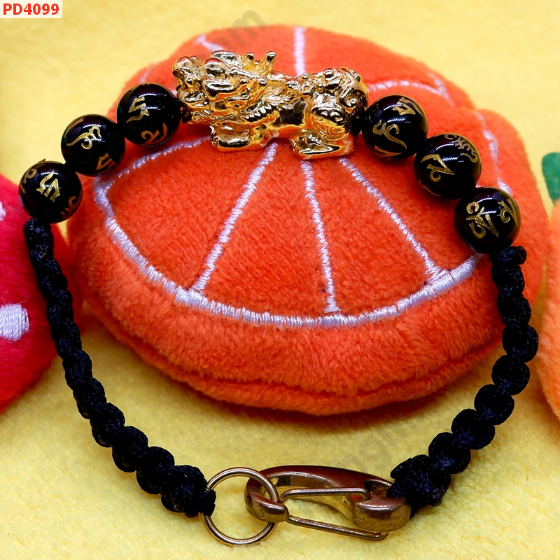 PD4099 สร้อยข้อมือปี่เซียะทองเ+คาถา เชือกถัก ราคา 459 บาท http://ww2.hengmark.com/view_product/PD4099.htm