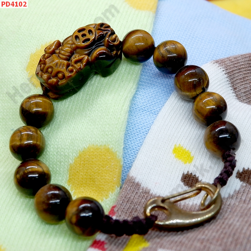 PD4102  สร้อยข้อมือปี่เซียะ ไทเกอร์อายส์ ราคา 469 บาท http://ww2.hengmark.com/view_product/PD4102.htm
