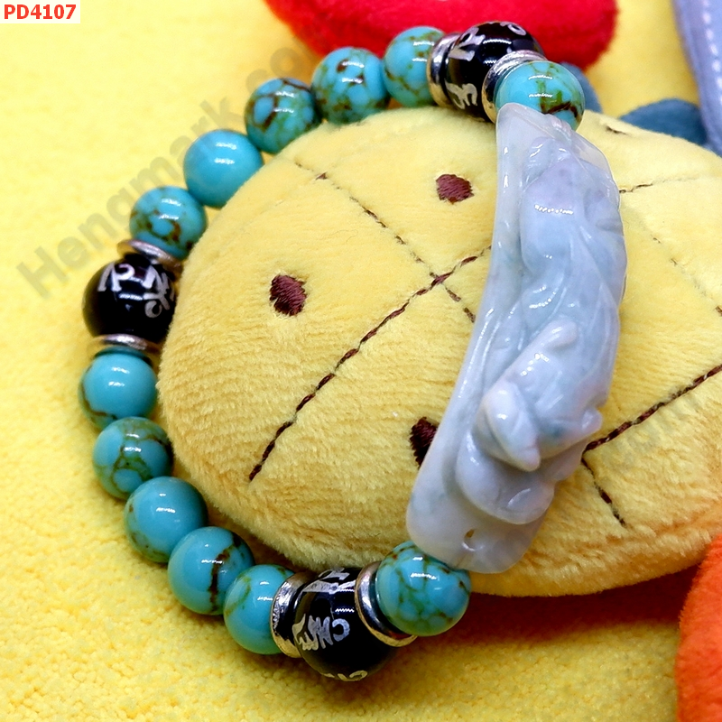 PD4107 สร้อยข้อมือปี่เซียะหยกขาวอมเขียว+คาถาทิเบต ราคา 469 บาท http://ww2.hengmark.com/view_product/PD4107.htm