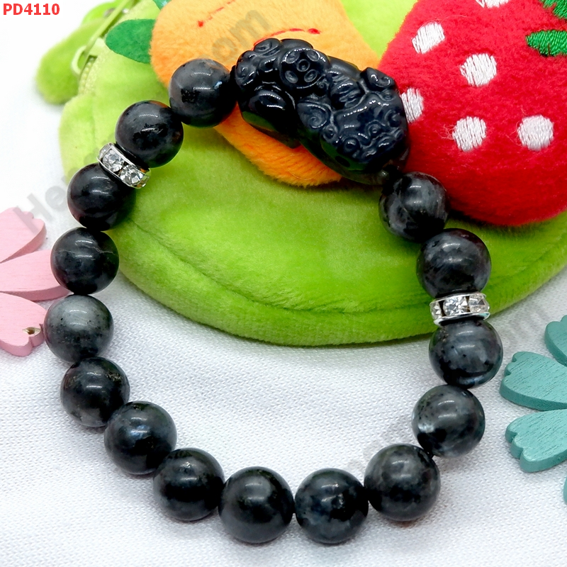 PD4110 สร้อยข้อมือปี่เซียะหินอ๊อบซิเดียนดำ ราคา 499 บาท http://ww2.hengmark.com/view_product/PD4110.htm