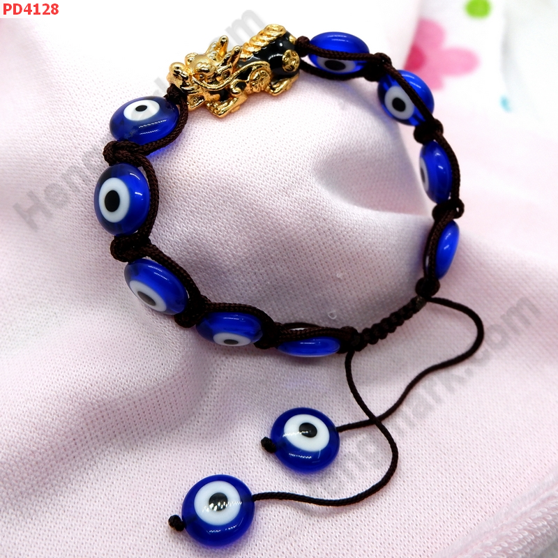 PD4128 สร้อยข้อมือ ปี่เซียะสีทองลงยาสีน้ำเงิน+หินตาสวรรค์ ราคา 499 บาท http://ww2.hengmark.com/view_product/PD4128.htm