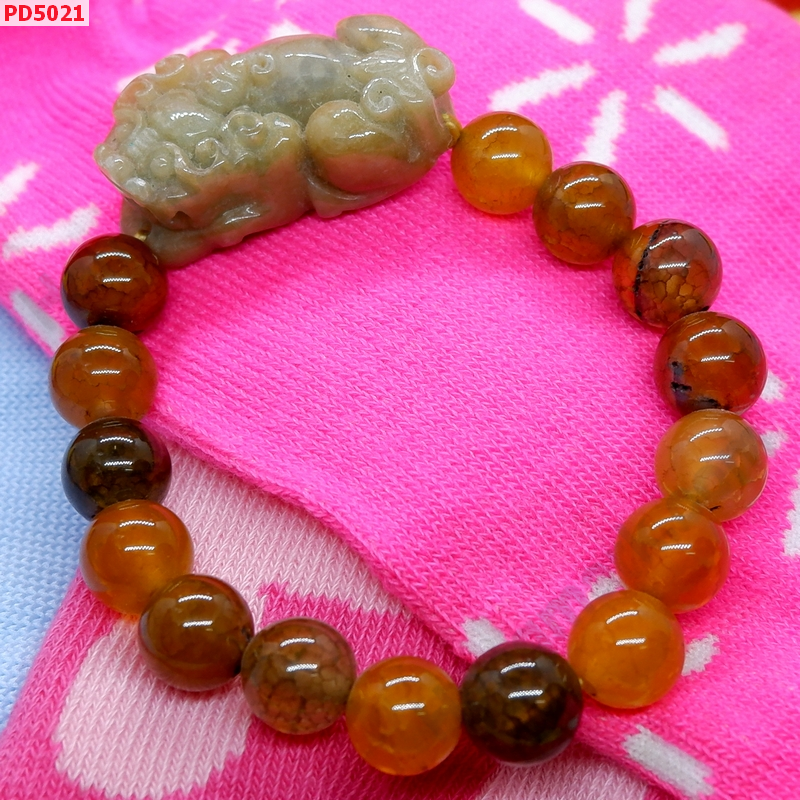 PD5021  สร้อยข้อมือปี่เซียะหยก+เกร็ดมังกร ราคา 549 บาท http://ww2.hengmark.com/view_product/PD5021.htm