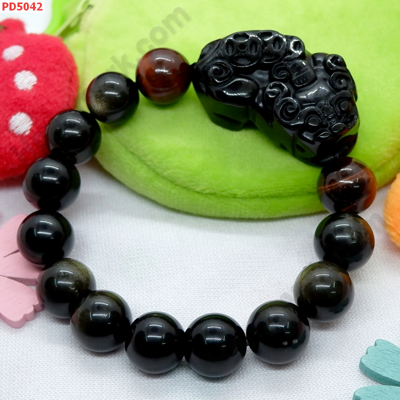 PD5042 สร้อยข้อมือปี่เซียะหินสีดำ ราคา 549 บาท http://ww2.hengmark.com/view_product/PD5042.htm