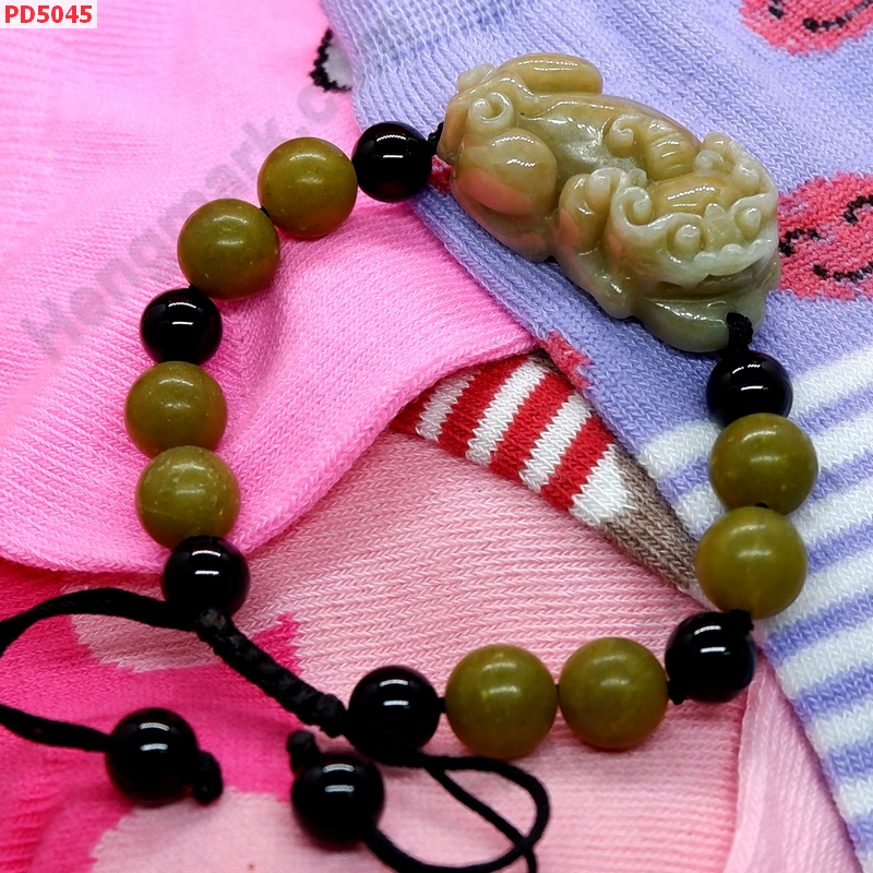PD5045 สร้อยข้อมือปี่เซียะหยกเขียวมะนาว ราคา 549 บาท http://ww2.hengmark.com/view_product/PD5045.htm