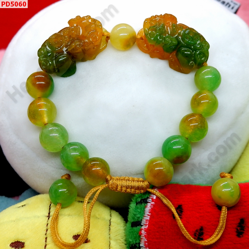 PD5060 สร้อยข้อมือปี่เซียะคู่ หินหยก 3 สี สร้อยเชือก ราคา 599 บาท http://ww2.hengmark.com/view_product/PD5060.htm