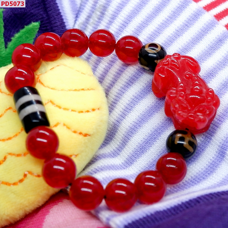 PD5073 สร้อยข้อมือปี่เซียะหินหยกแดง+DZI ราคา 599 บาท http://ww2.hengmark.com/view_product/PD5073.htm
