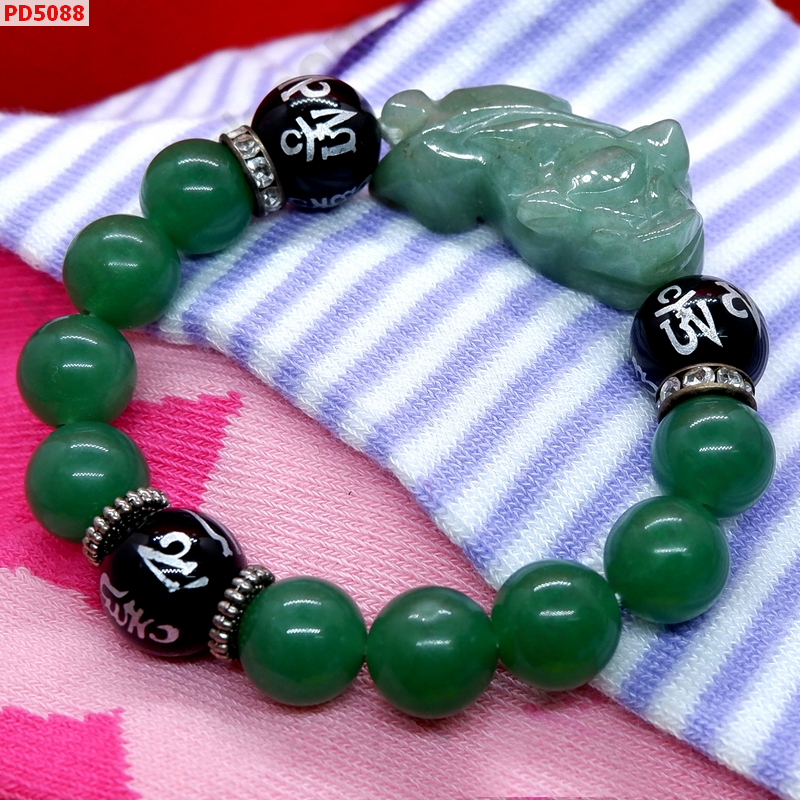 PD5088 สร้อยข้อมือปี่เซียะหยกเขียว+คาถาทิเบต ราคา 599 บาท http://ww2.hengmark.com/view_product/PD5088.htm