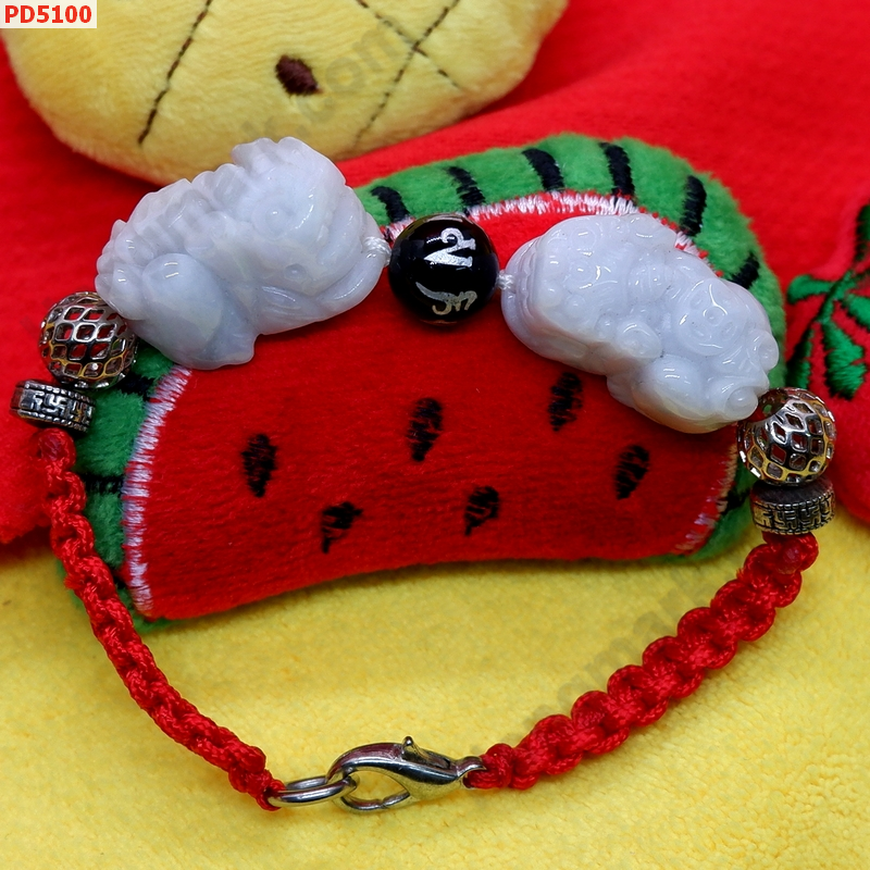 PD5100 สร้อยข้อมือปี่เซียะหยกขาวคู่สร้อยเชือก ราคา 599 บาท http://ww2.hengmark.com/view_product/PD5100.htm