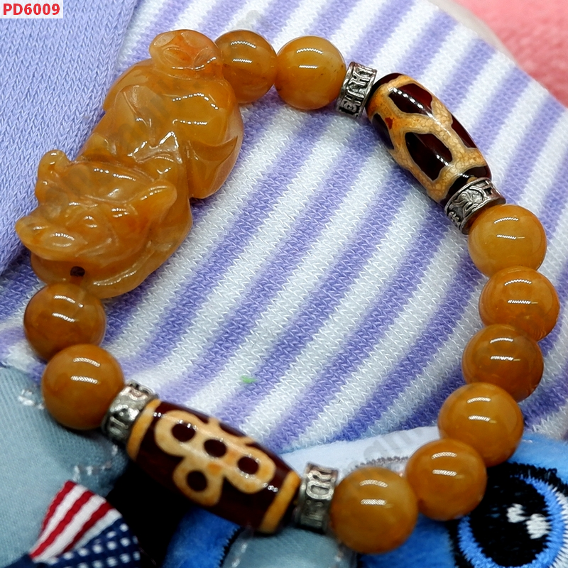 PD6009 สร้อยข้อมือปี่เซียะหยกเหลือง+DZI  ราคา 699 บาท http://ww2.hengmark.com/view_product/PD6009.htm