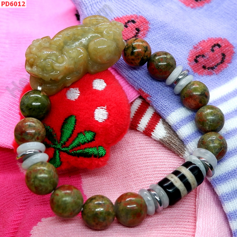 PD6012  สร้อยข้อมือปี่เซียะหยก+DZI+ยูนาไค้ท์ ราคา 629 บาท http://ww2.hengmark.com/view_product/PD6012.htm