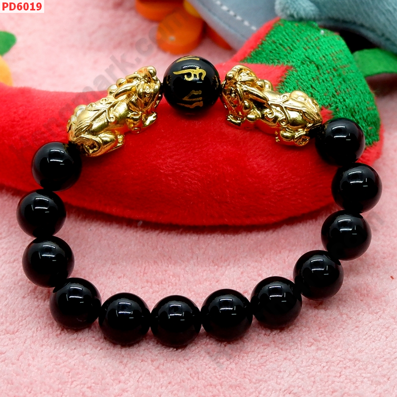 PD6019 สร้อยข้อมือปี่เซียะคู่สีทอง+คาถาทิเบต ราคา 649 บาท http://ww2.hengmark.com/view_product/PD6019.htm
