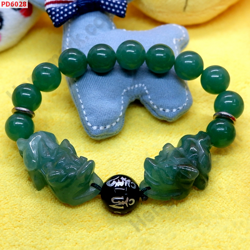 PD6028 สร้อยข้อมือปี่เซียะหยกเขียวคู่+คาถา ราคา 639 บาท http://ww2.hengmark.com/view_product/PD6028.htm