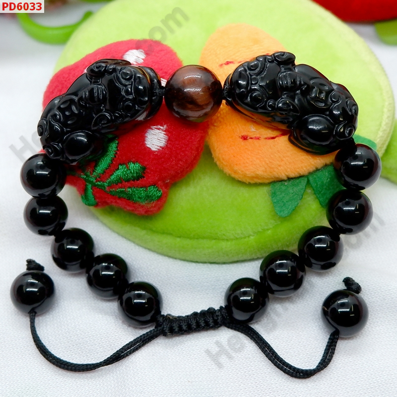 PD6033 สร้อยข้อมือปี่เซียะคู่ หินสีดำสร้อยเชือก ราคา 699 บาท http://ww2.hengmark.com/view_product/PD6033.htm
