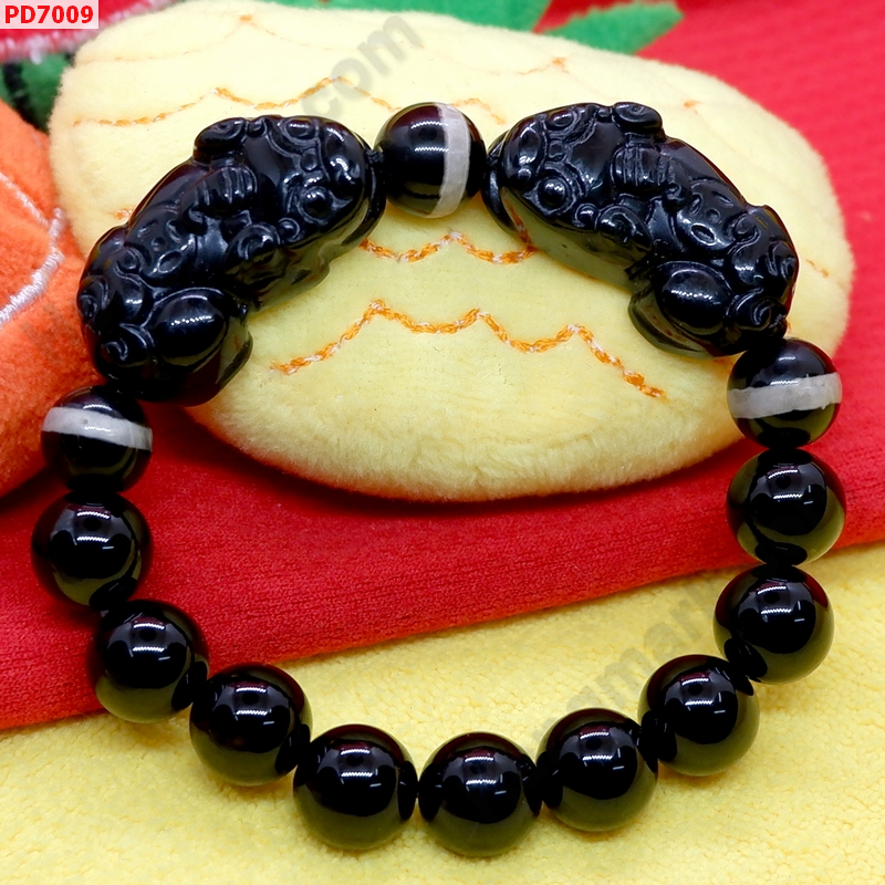 PD7009 สร้อยข้อมือปี่เซียะคู่หินอะเกตดำ+DZI ราคา 799 บาท http://ww2.hengmark.com/view_product/PD7009.htm